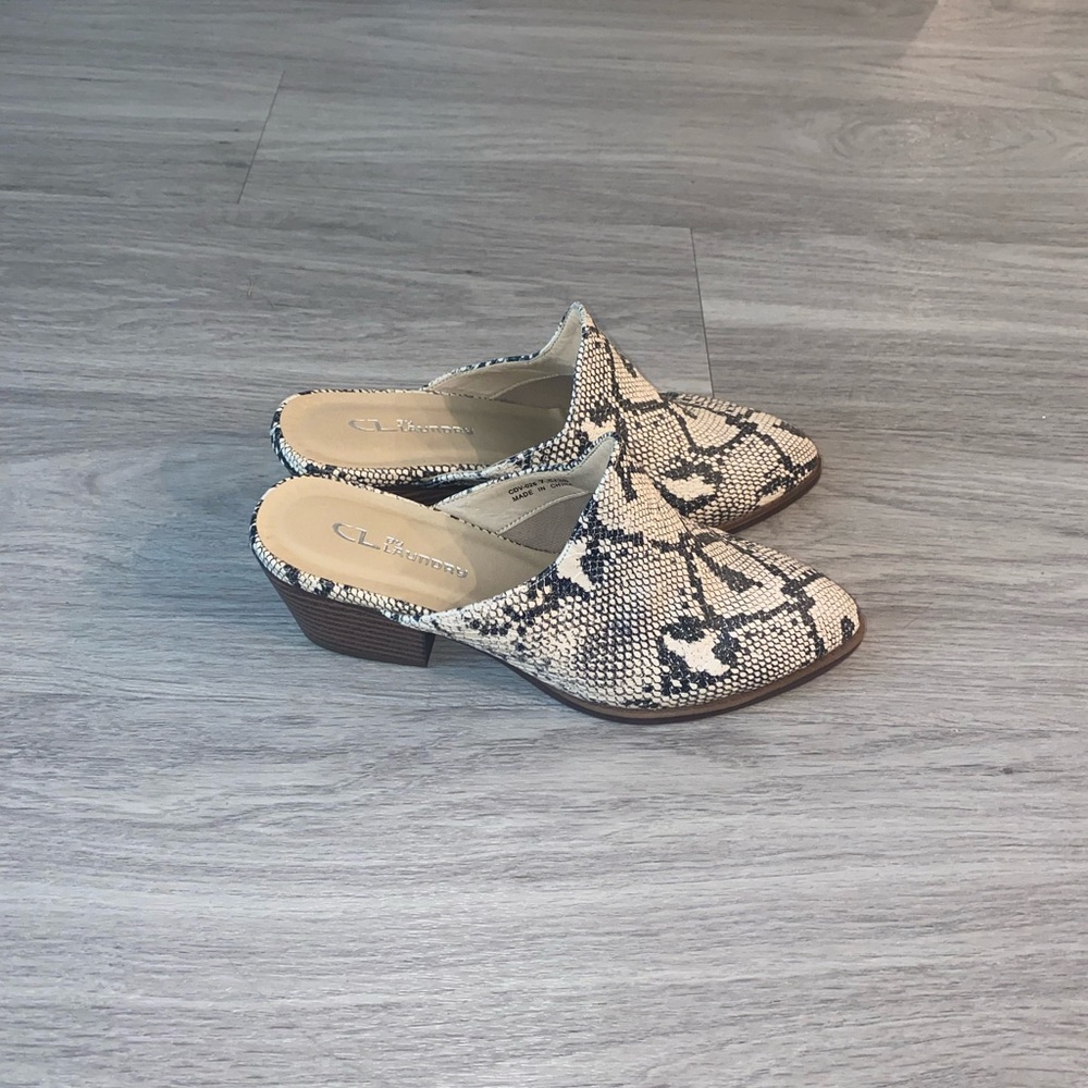 Women's Snake Print Mules